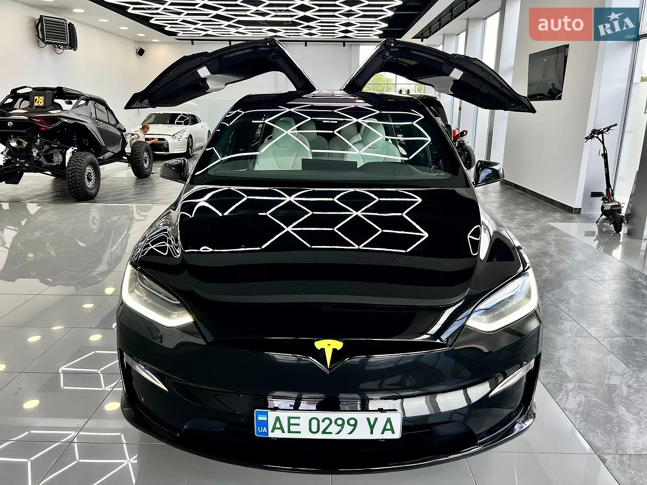 Tesla Model X, 2022 — 18